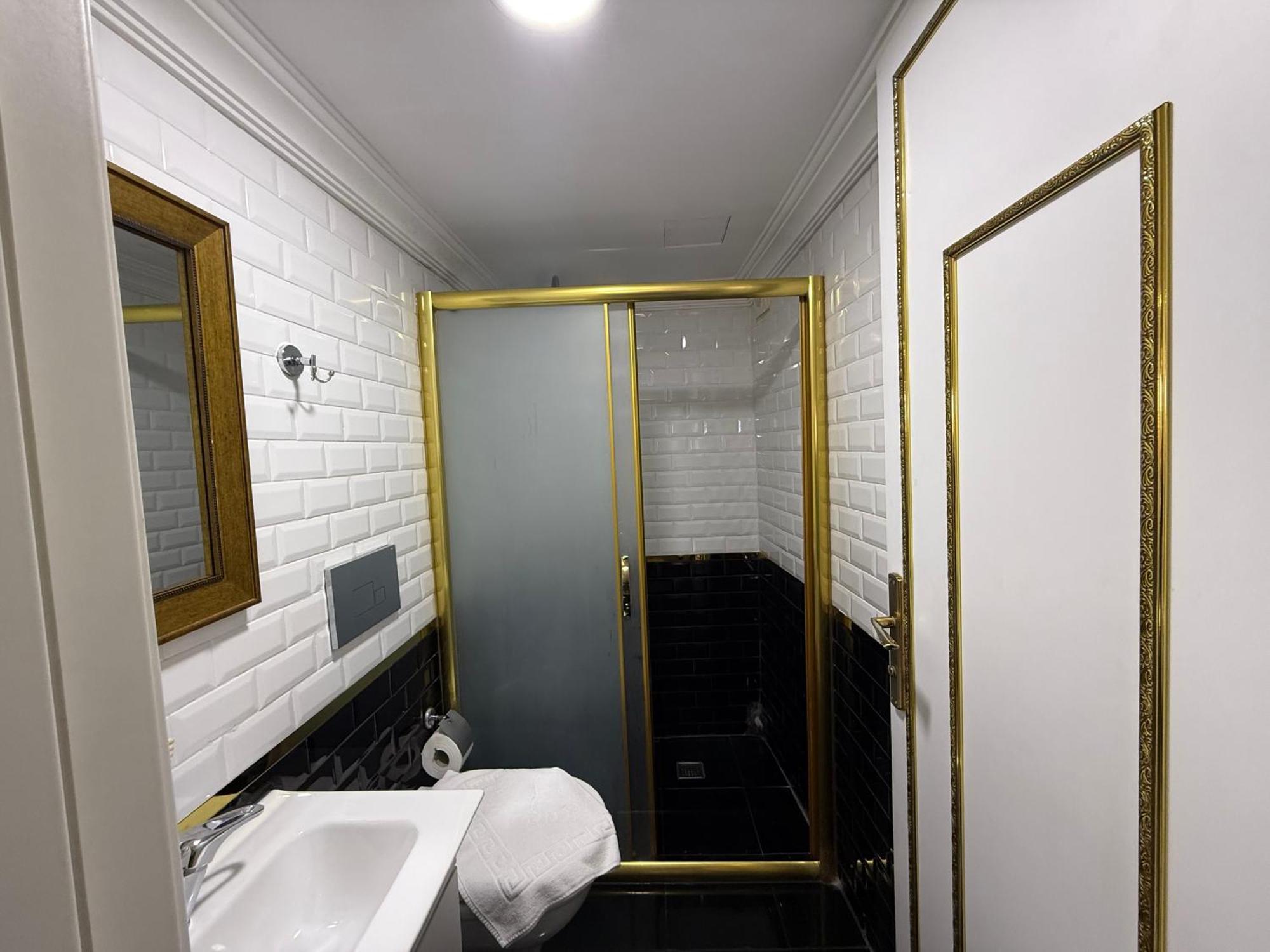 Rhythm Otel 2*